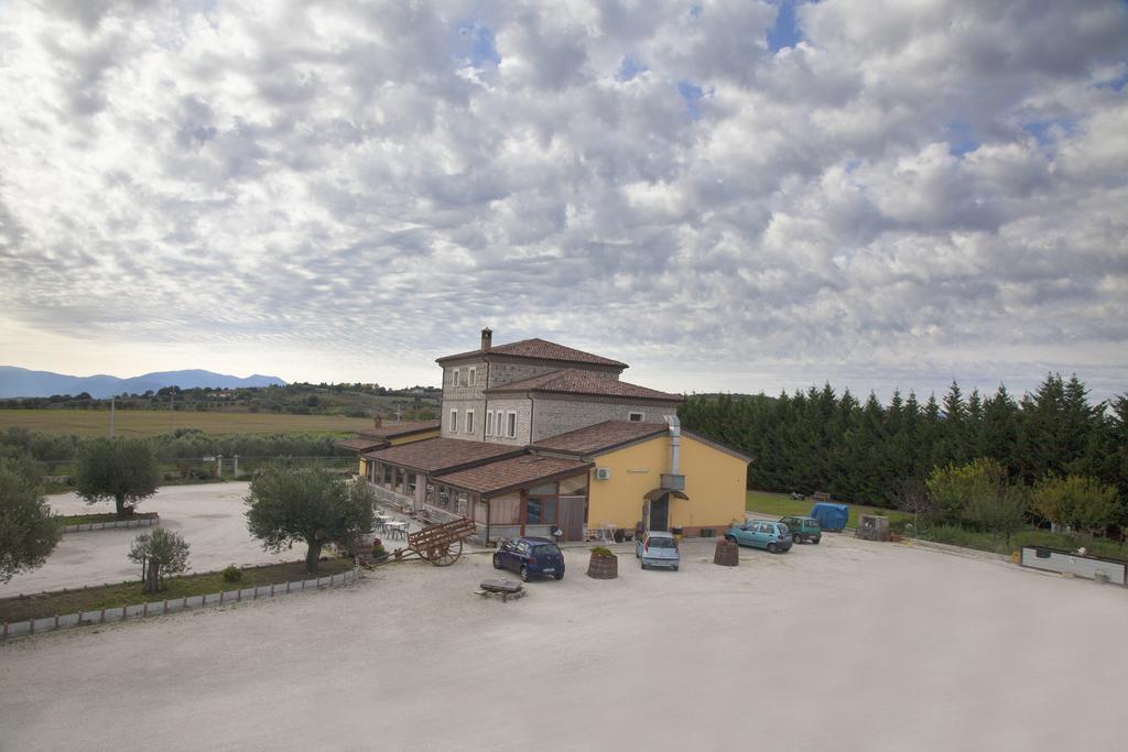 Agriturismo La Vecchia Cascina Di Paolo & Belinda Villa Pietrelcina Exterior photo