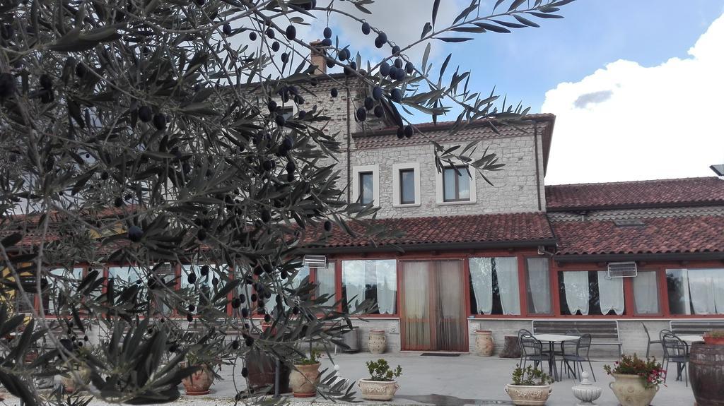 Agriturismo La Vecchia Cascina Di Paolo & Belinda Villa Pietrelcina Exterior photo